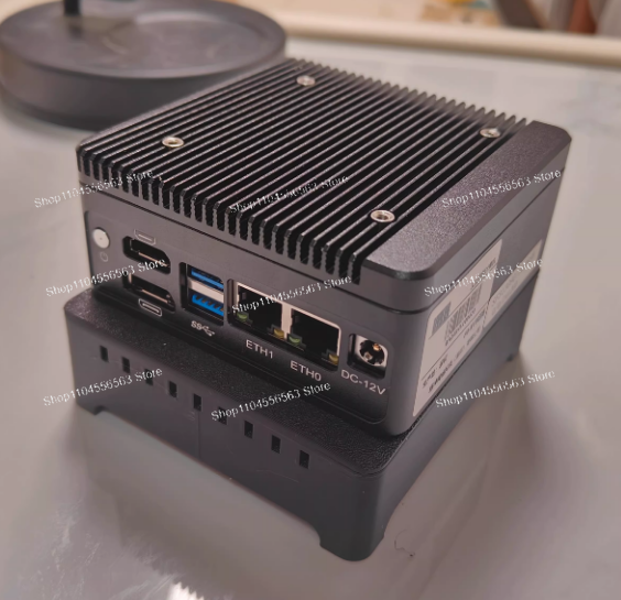 Mini PC Fanless con Processore - Ddr5 Sodimm recensione e prezzo