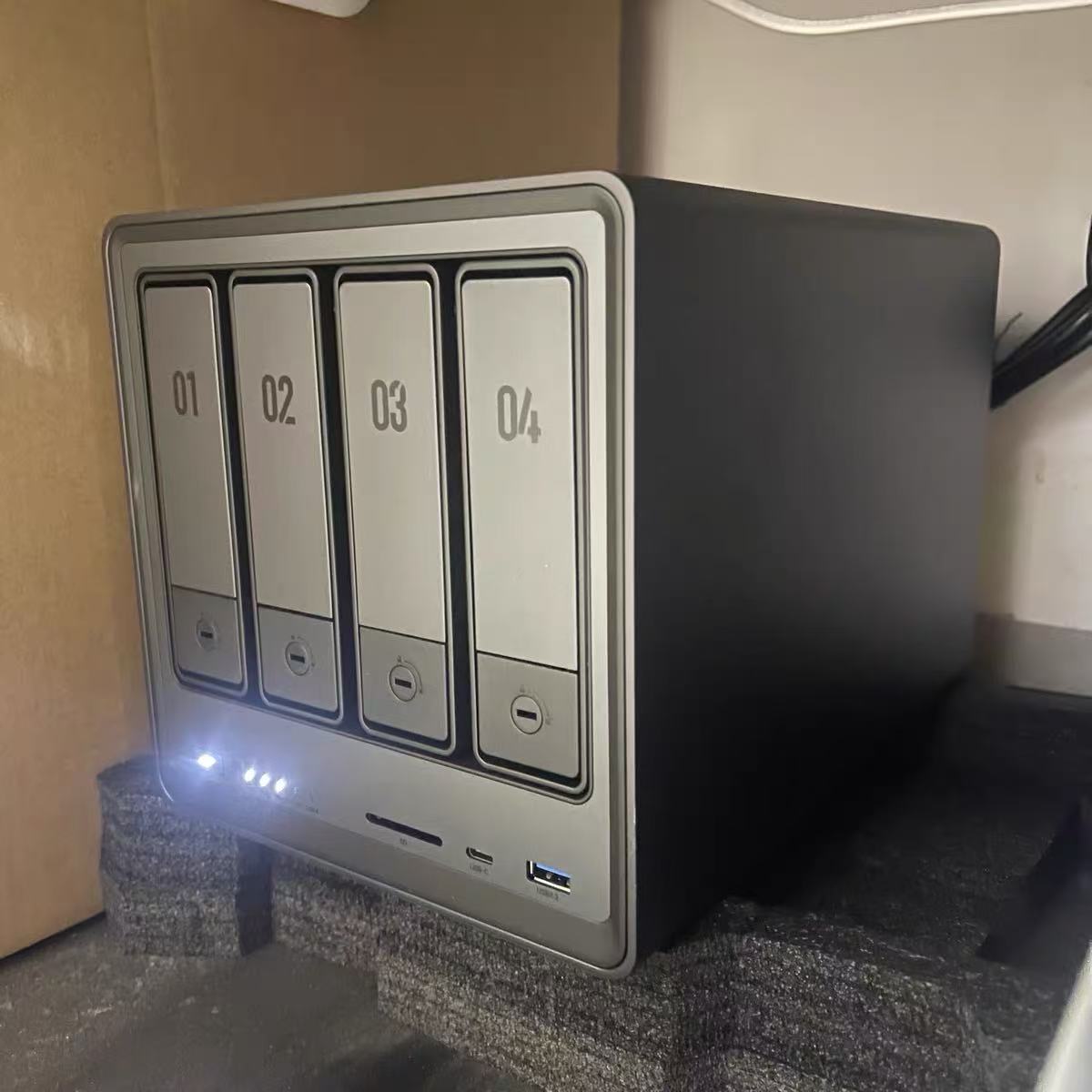 TLF Ugreen DXP4800 Plus NAS a  - Ddr5 8Gb recensione e prezzo